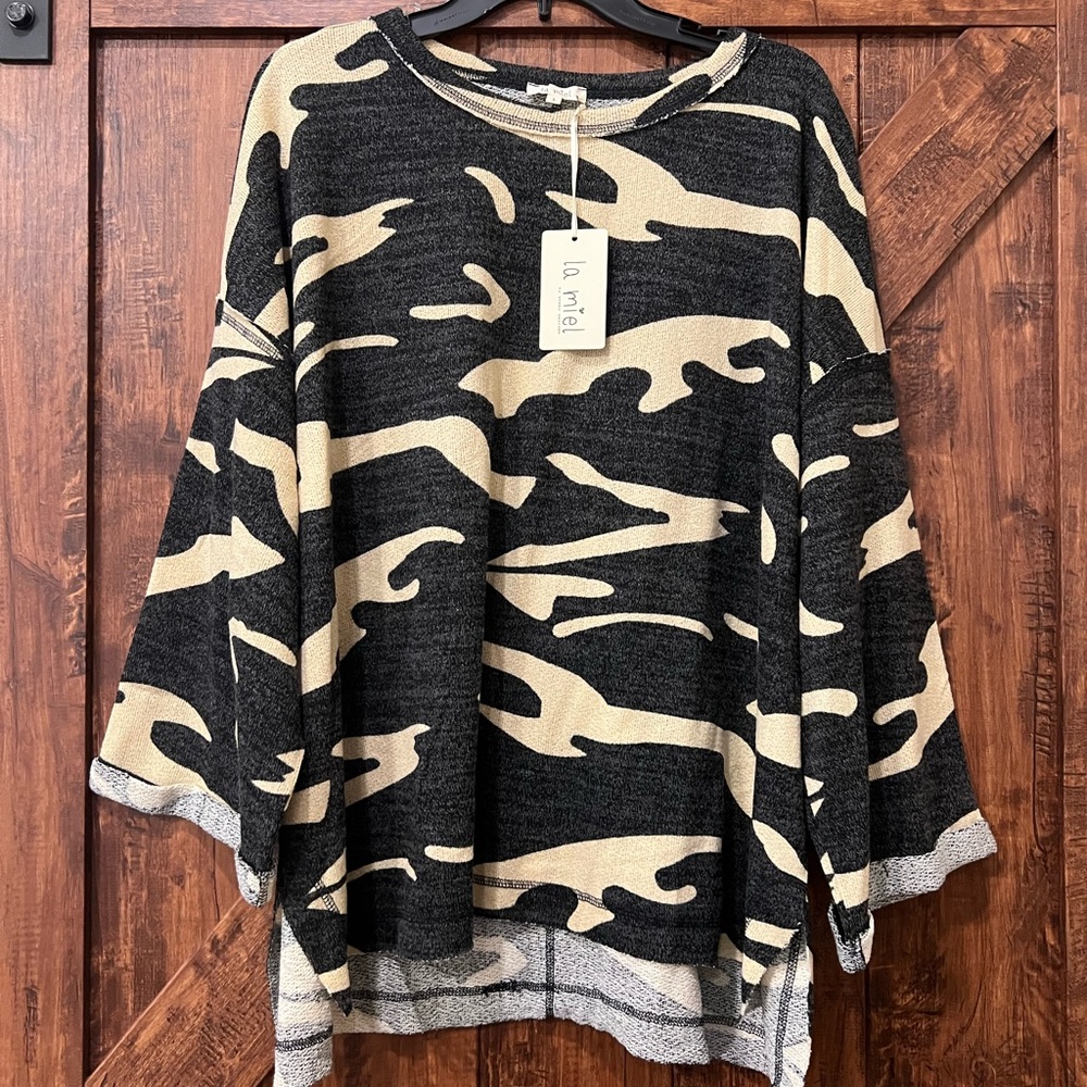 LA MIEL Black and Tan Long Sleeve Top